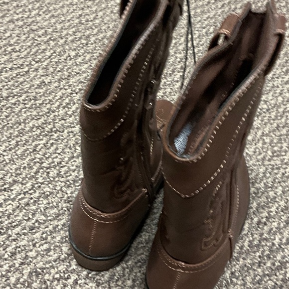 Cat & Jack Kids' Brown Embroidered Boots - Picture 5 of 5